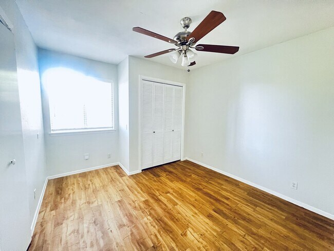 Building Photo - 1922 Nicole Cir