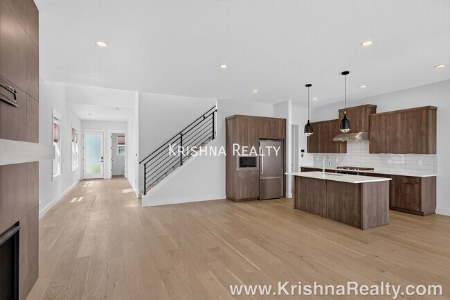 Building Photo - 7802 NW 156th Ter