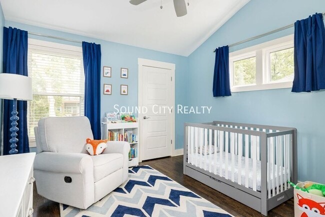 Building Photo - 606B Eastboro Dr