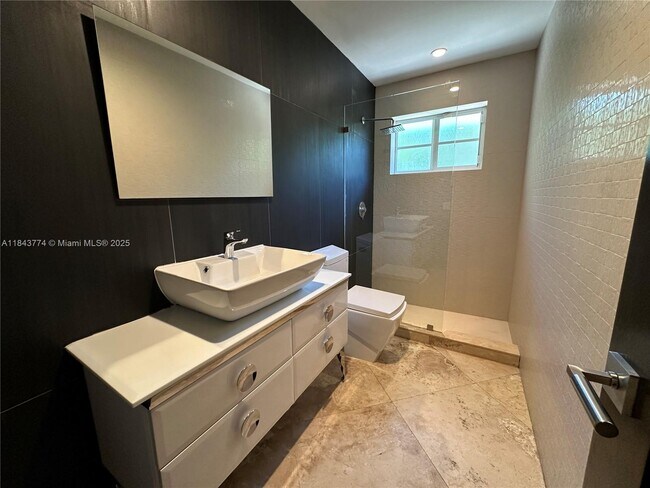Building Photo - 9341 Dickens Ave