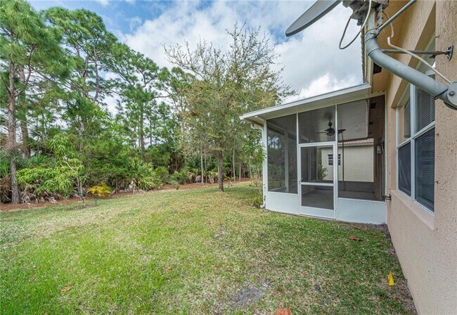 Building Photo - 5717 Spanish River Rd