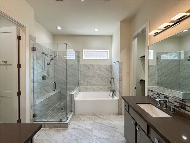 Building Photo - 2905 Gillespie St