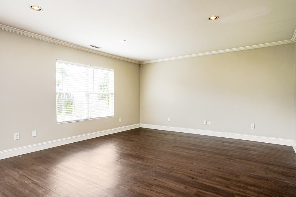Building Photo - 535 Kerriann Ln