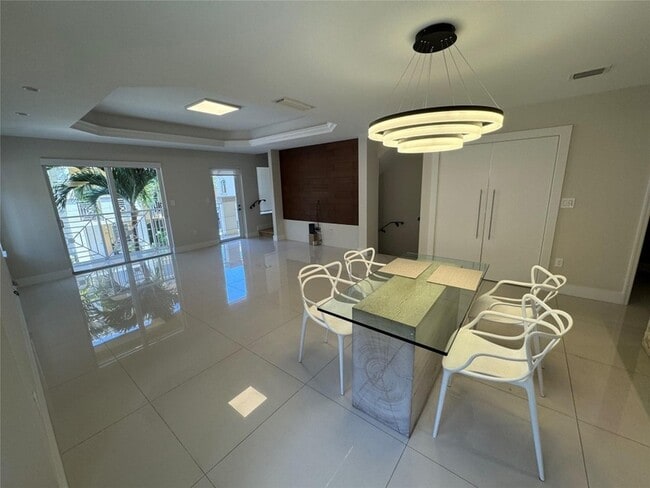 Building Photo - 2710 NE 184th Terrace