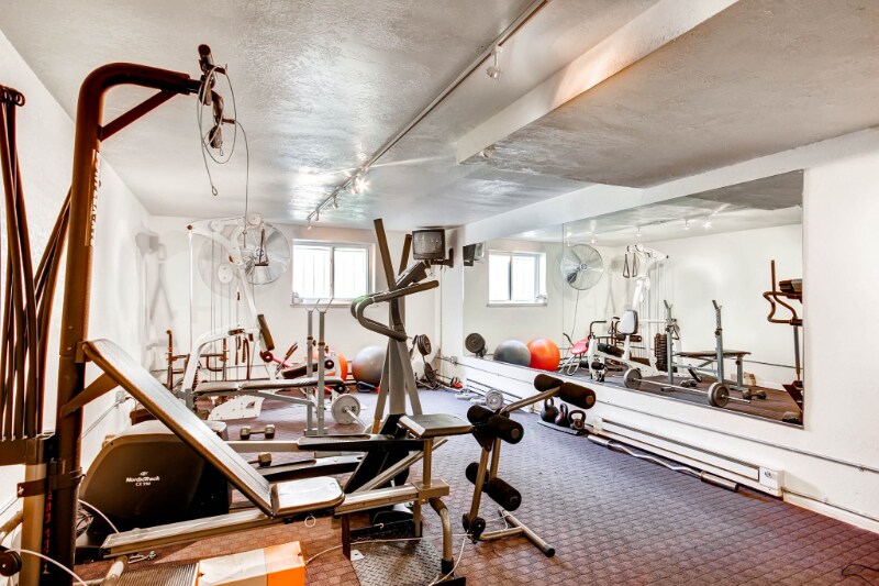 Building Photo - 1045 N Clarkson St