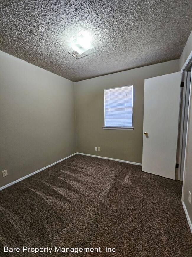 Building Photo - 3 br, 2 bath House - 1703 Village Drive