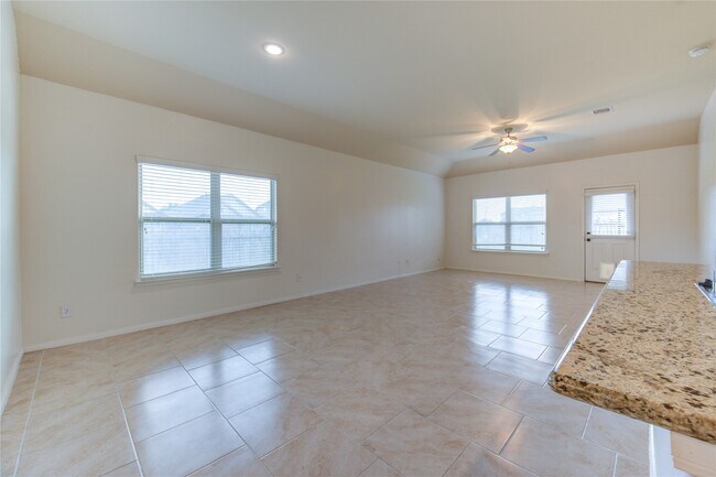 Building Photo - 734 Mill Spring Ct