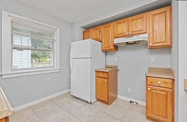 Building Photo - 191 Westfield St