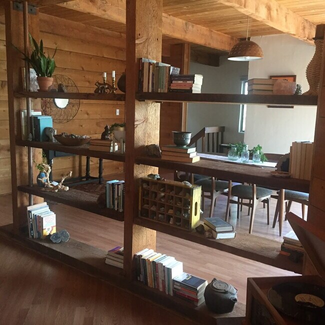 Building Photo - 1153 Timber Ln