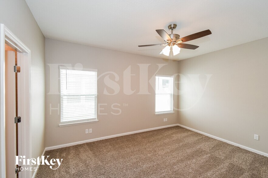 Building Photo - 5592 Kellar Cir