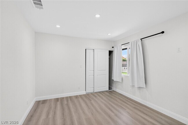 Building Photo - 5270 S Sepulveda Blvd