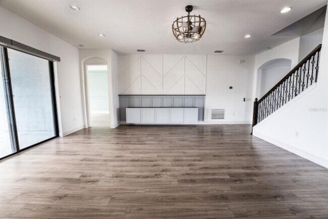 Building Photo - 913 Buckhurst Dr