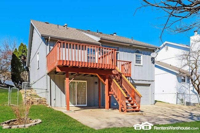 Building Photo - 3 Bed 2 Bath Home Available NOW!