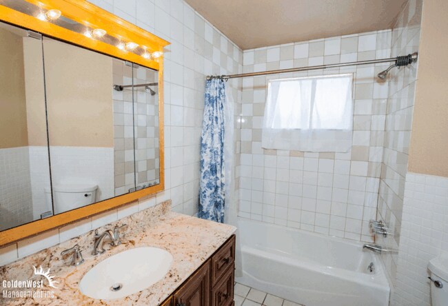 Building Photo - Beautiful 4Bdm 2Ba Single-Story Home Near ...