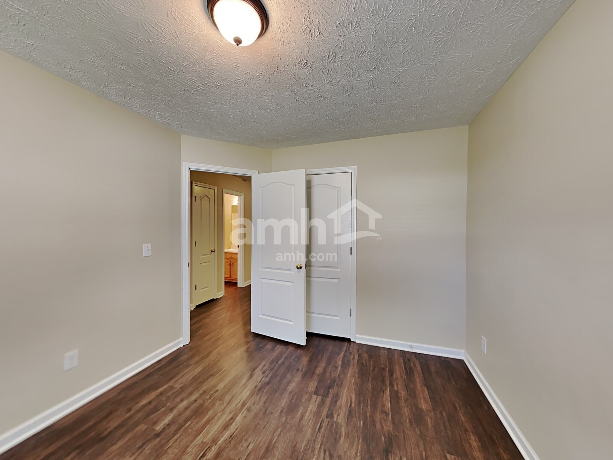 Building Photo - 532 Halley Way