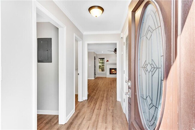 Building Photo - 1420 Old Virginia Ct SE