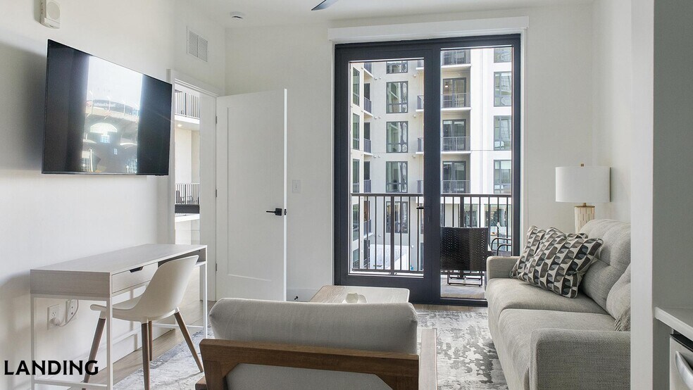 Building Photo - 1007 S Mint St