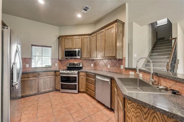 Building Photo - 10269 Benwick Dr