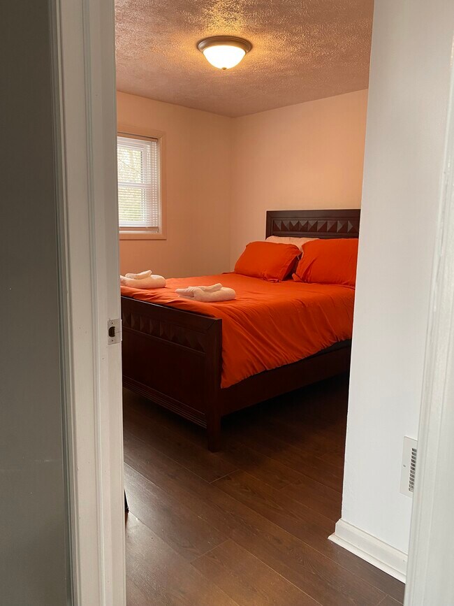 Building Photo - 7550 Eagle Rock Dr