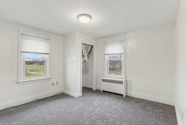 Building Photo - 218-222 S Sporting Hill Rd