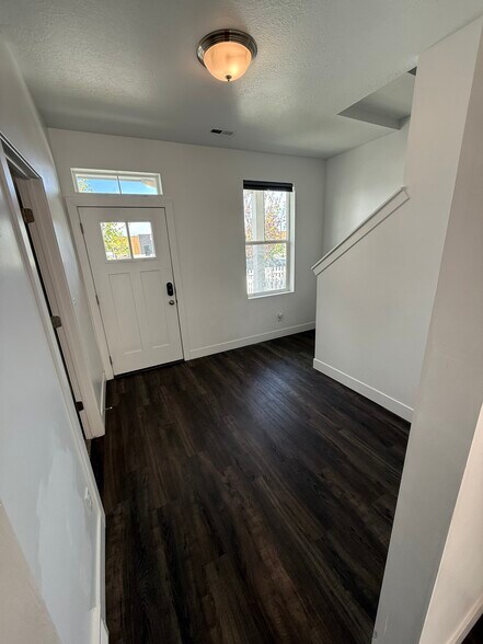 Building Photo - 5427 W Ranches Loop Rd