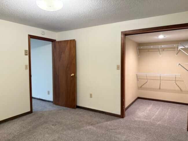 Building Photo - Available July 15th - West Fargo