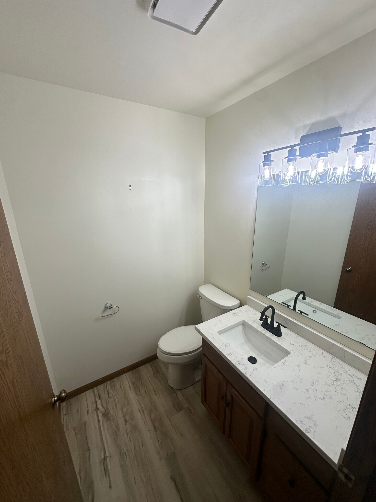 Building Photo - S86W18930 Woods Rd