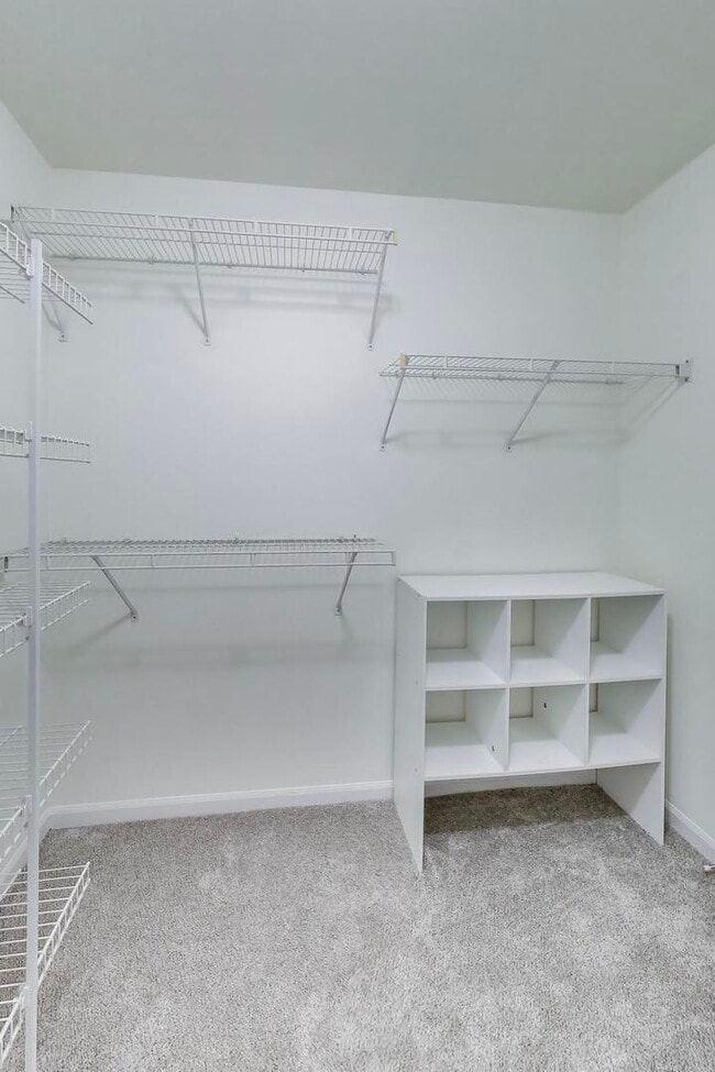 Building Photo - 325 N Water St