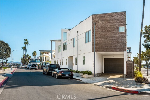 Building Photo - 4405 Channel Pl