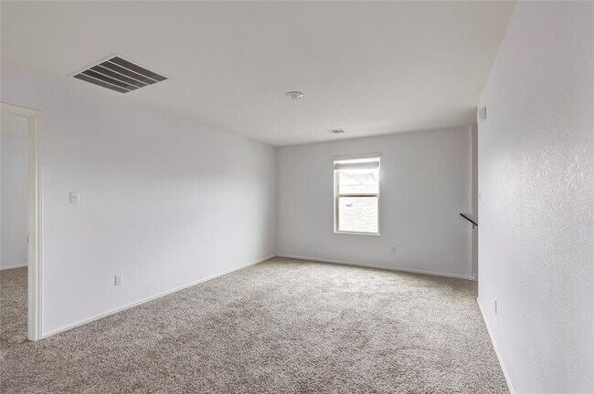 Building Photo - 772 Circle Wy