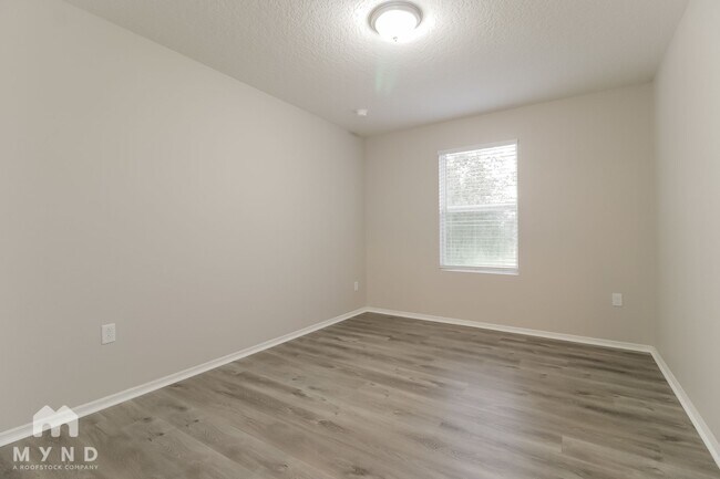 Building Photo - 2724 Breezy Meadow Rd