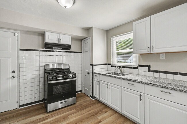 Building Photo - 5613 Statler Ave