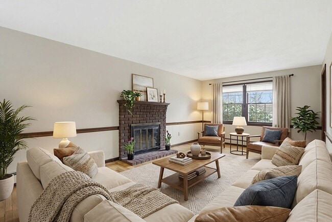 Building Photo - 17 Circle Rd