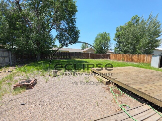Building Photo - 721 Lee Dr