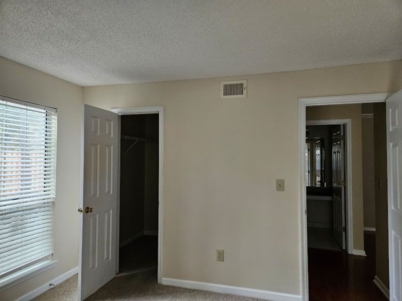 Building Photo - 301 Granville Ct