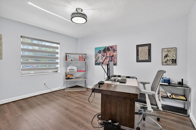 Building Photo - 21911 Cypress Dr