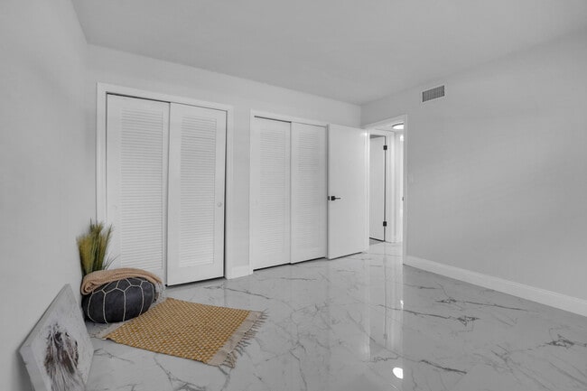 Building Photo - 750 NE Spanish River Blvd