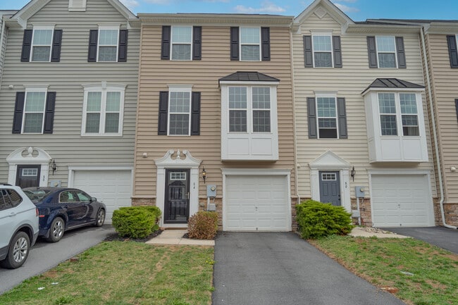 Building Photo - 84 Norwood Dr