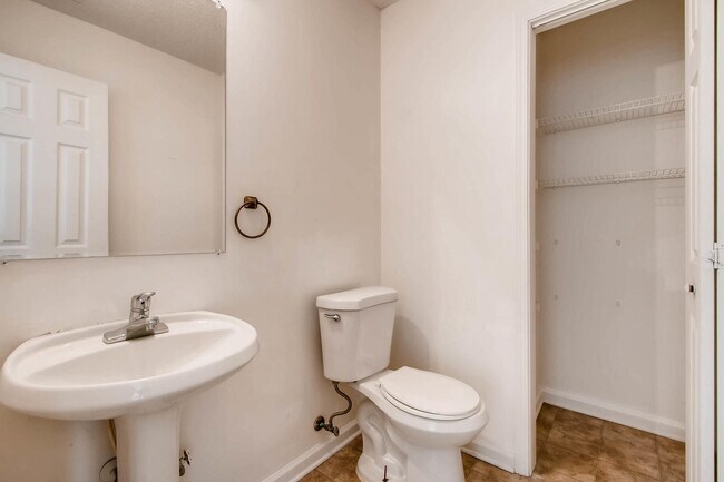 Building Photo - Coming Soon - Modern Comfort Ideal Locatio...