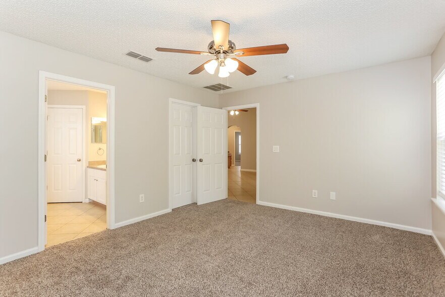 Building Photo - 3014 Piedmont Manor Dr