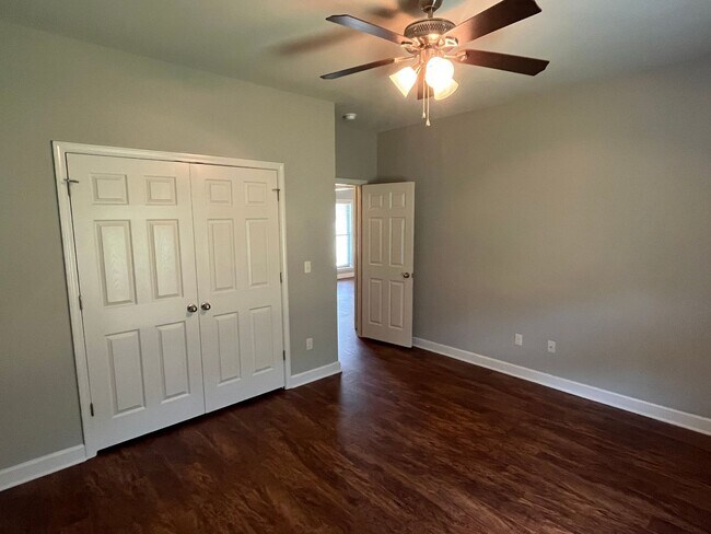 Building Photo - 5 Bluefish Ct