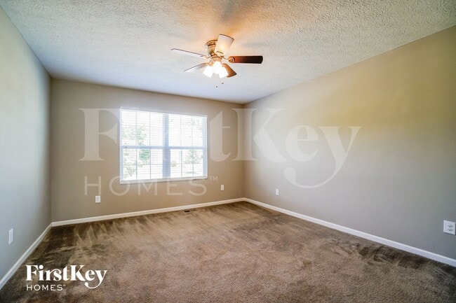 Building Photo - 270 Cloverhill Dr