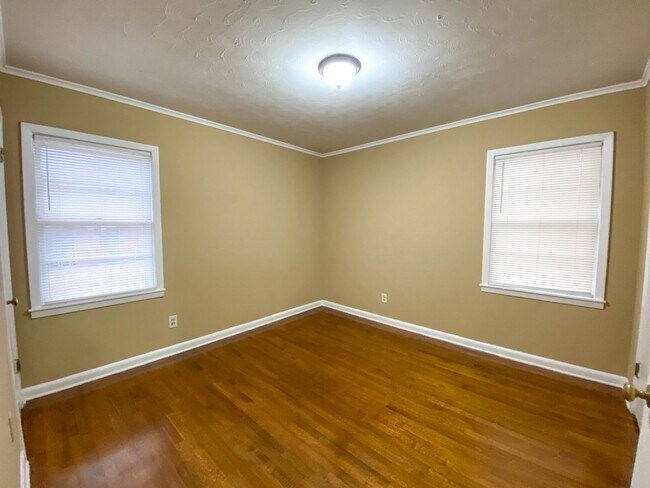 Building Photo - 3 bed, 1.5 bath home near Mt Moriah and Willow in E Memphis