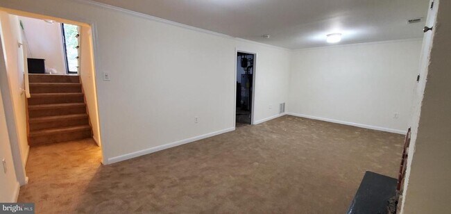 Building Photo - 972 Paulsboro Dr