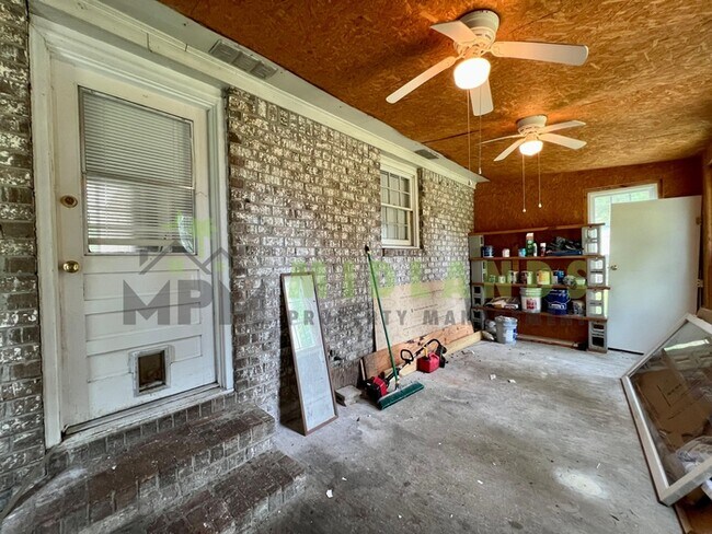 Building Photo - 357 Creighton Dr