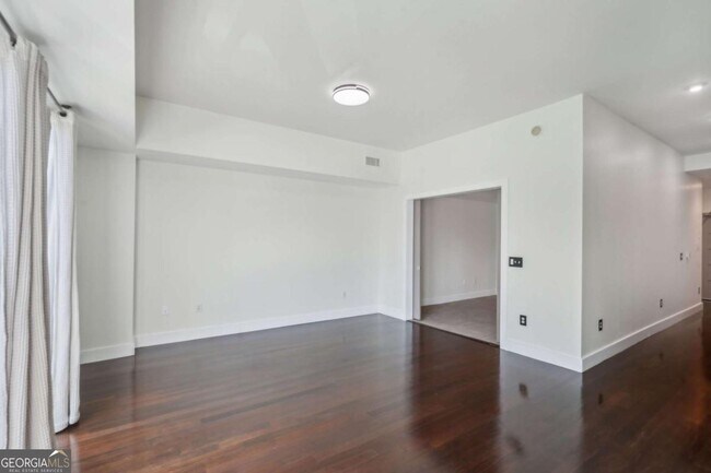 Building Photo - 1100 Howell Mill Rd NW