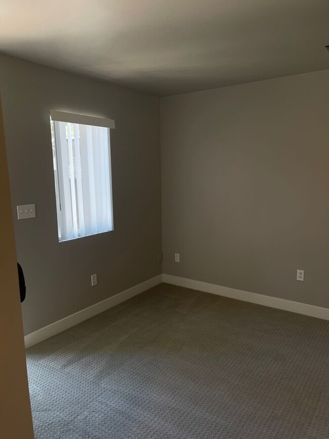 Building Photo - Beautiful single family home in peaceful Granite Bay, huge yard and upgrades!!