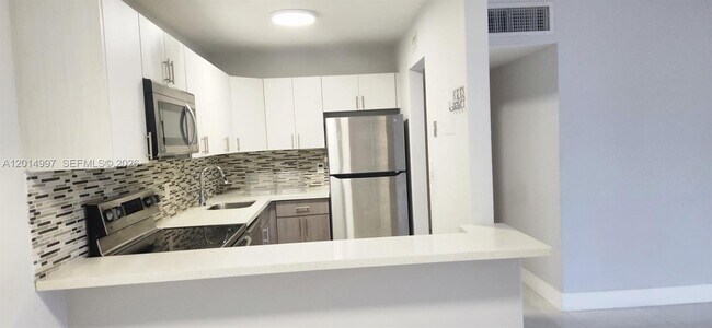 Building Photo - 7823 Miller Dr