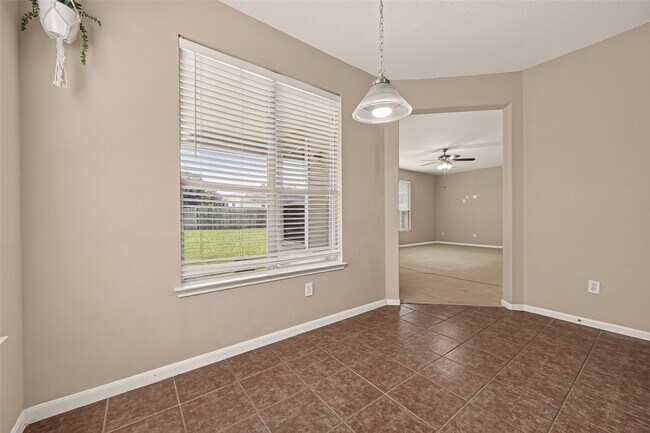 Building Photo - 26339 Richwood Oaks Dr