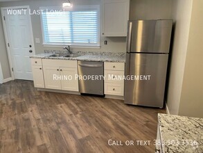 Building Photo - 359 N 400 E